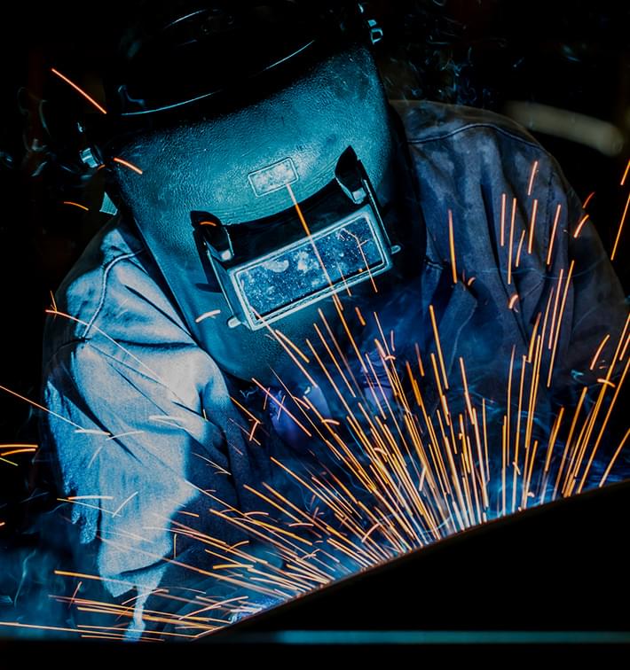 SINCE1969 精密板金のプロフェッショナル 材料調達から仕上げまで自社一括対応！